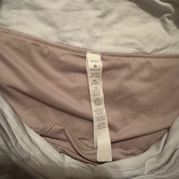 Lululemon hotty hot shorts - Picture 2 of 3